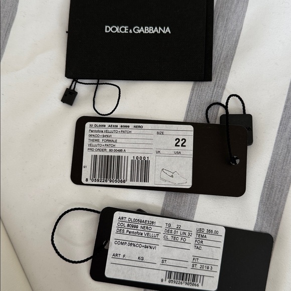 Kids Dolce & Gabbana Black Velvet Loafers with Gold Crown - Picture 4 of 5